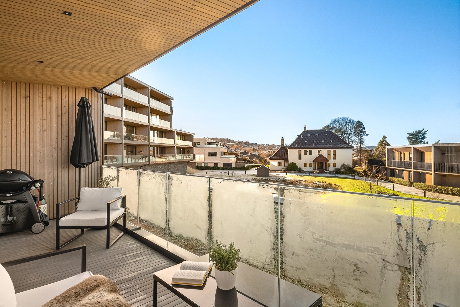 Det er god plass til å innrede med de utemøblene man måtte ønsker. Galleribilde