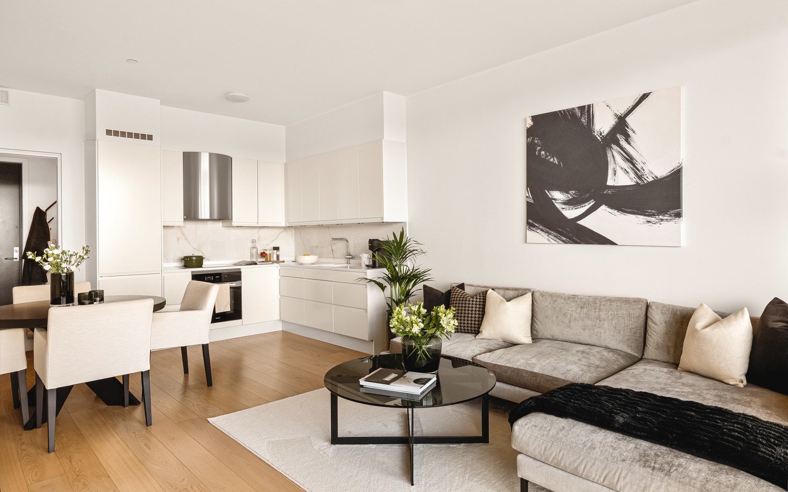 Vannbåren gulvvarme i alle rom foruten innvendig bod. Galleribilde