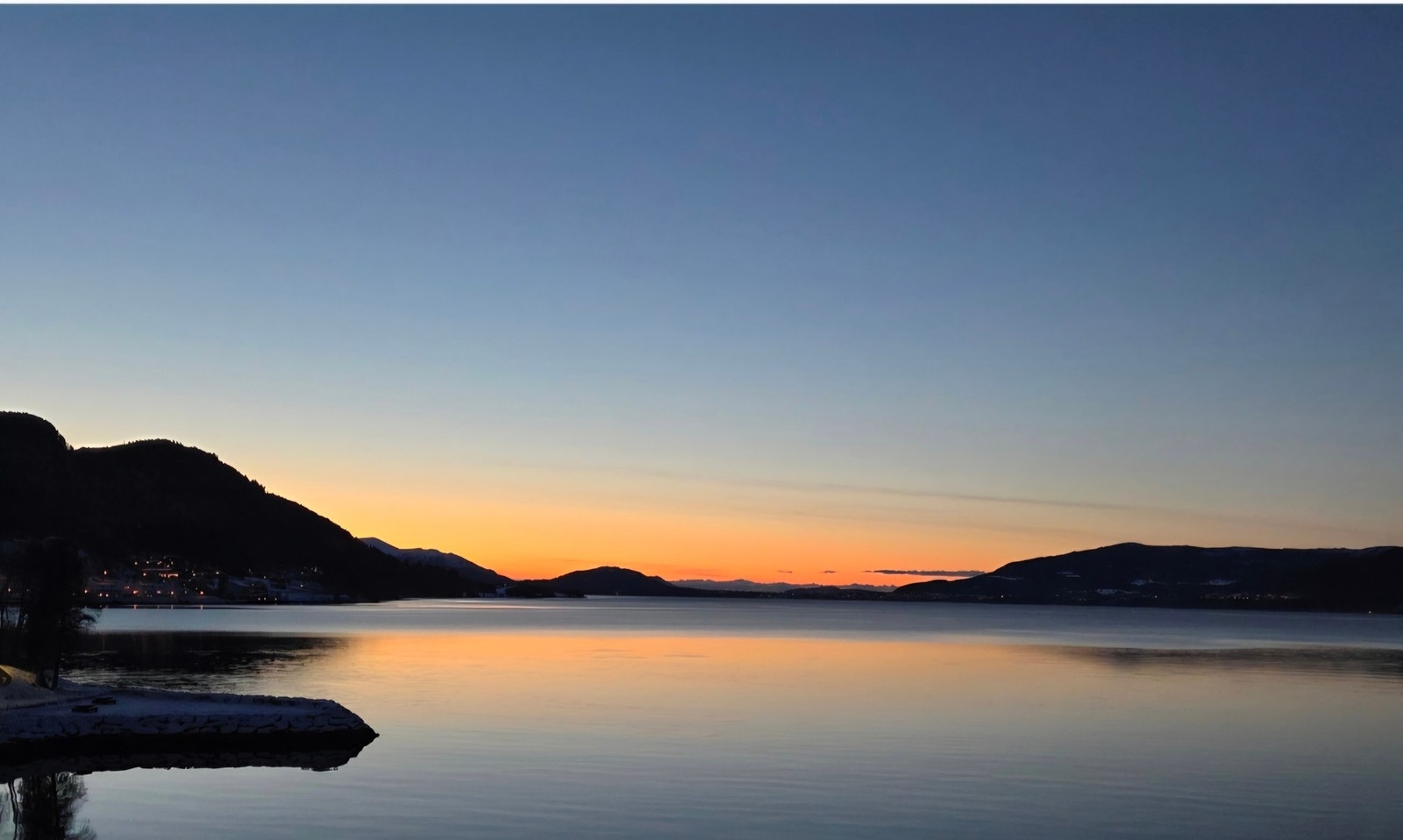 En av mange solnedganger som kan nytes fra verandaen. Galleribilde