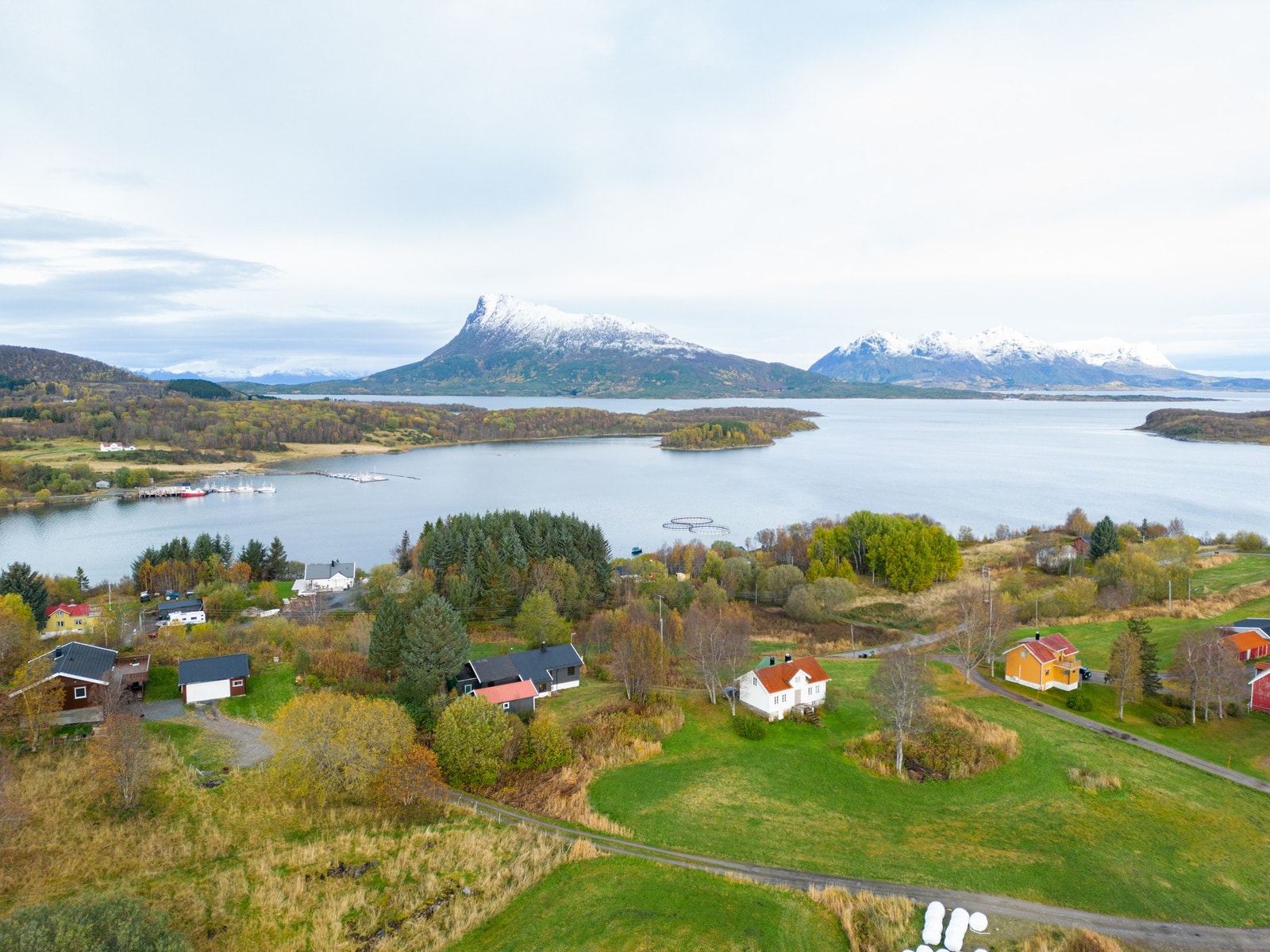 Velkommen til denne eneboligen i landlige omgivelser! Galleribilde