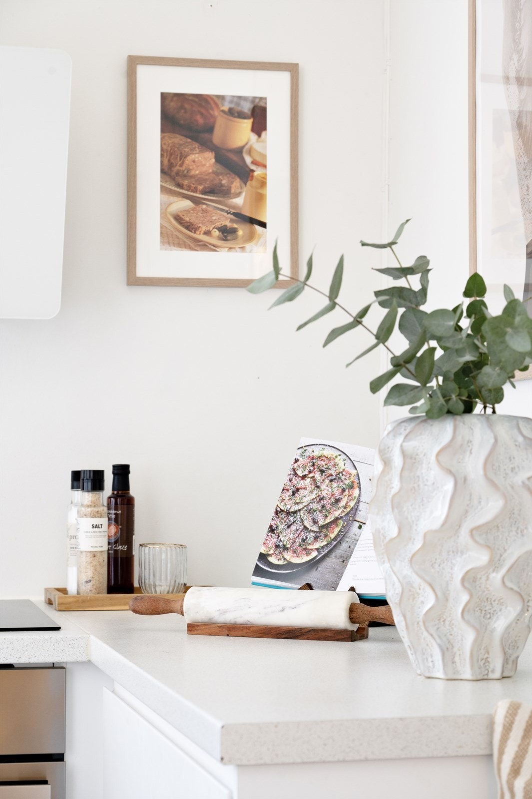 Den gode benkeplassen gjør det enkelt å diske opp lekre middager. Galleribilde