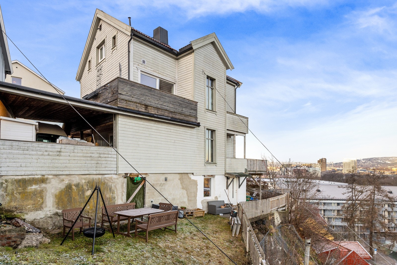 Felles hage for begge seksjonene. Galleribilde