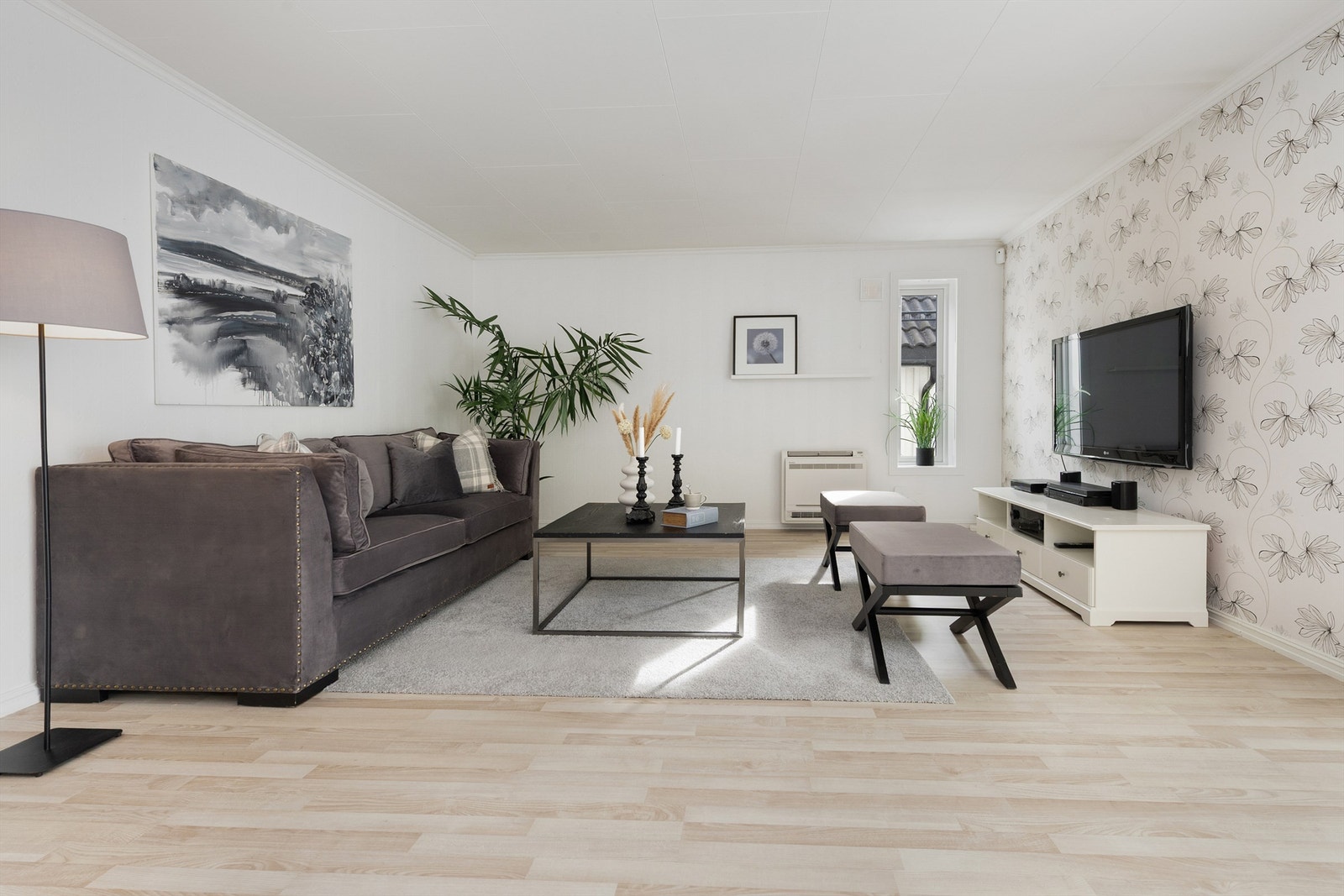 Stue med flere møbleringsmuligheter Galleribilde