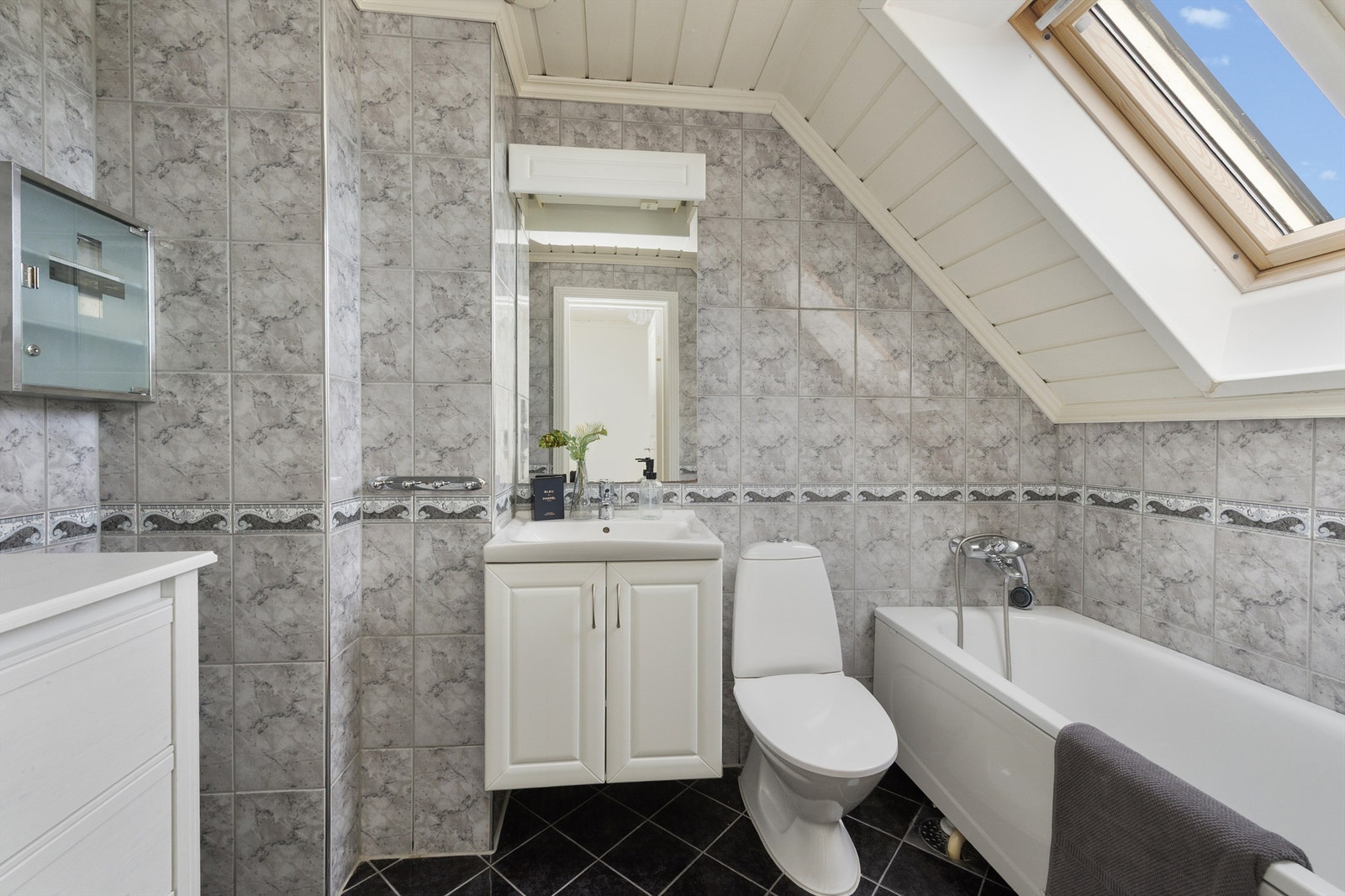 Baderom nr 1 Galleribilde