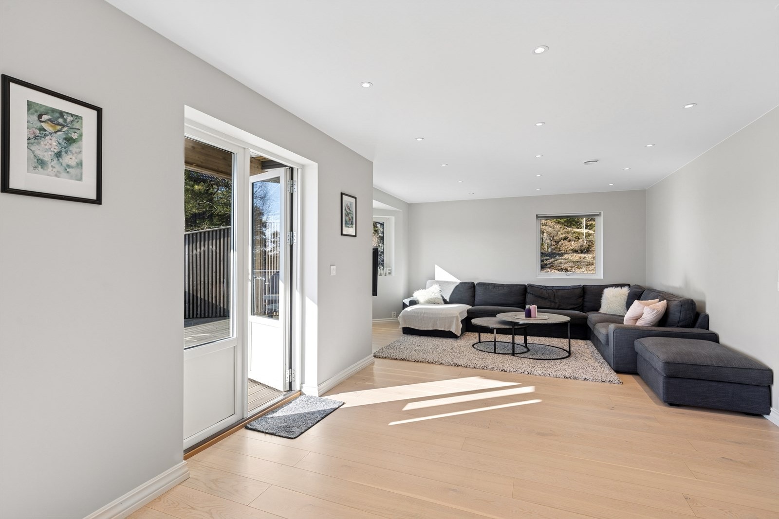 Hytta er oppført i 2015 og holder god standard fra byggeår. Galleribilde