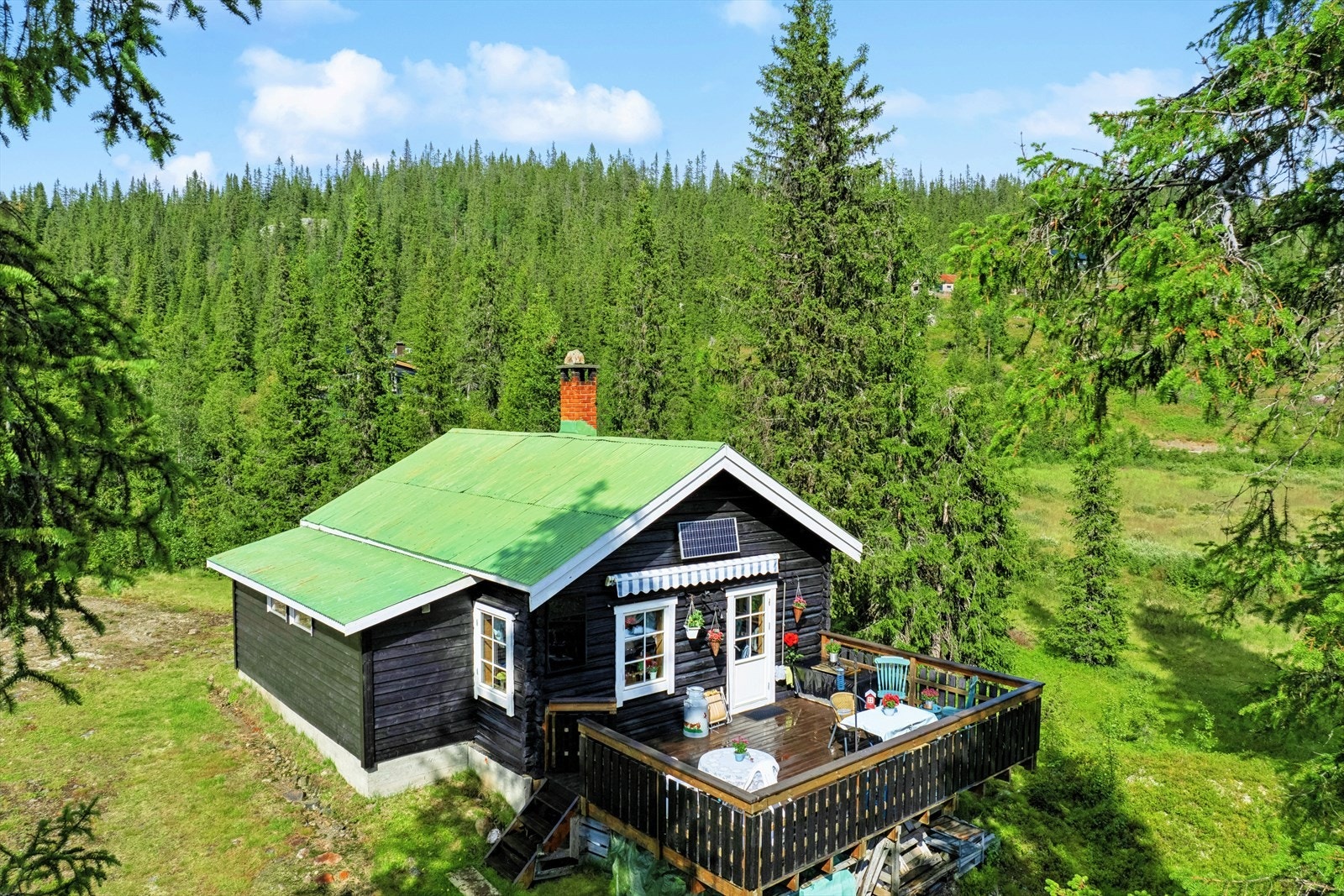 Stedet egner seg utmerket til avkobling fra en ellers stressende hverdag, hvor du kan nyte naturen og stillheten i usjenerte omgivelser. Galleribilde