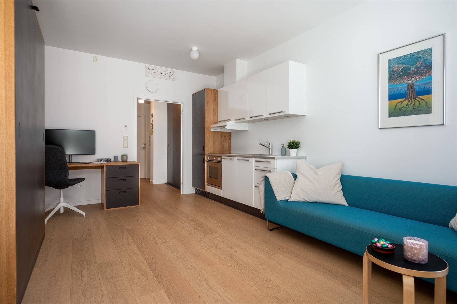 Tidvis muligheter for å kjøpe/ leie parkering i kjeller med heisadkomst. Galleribilde