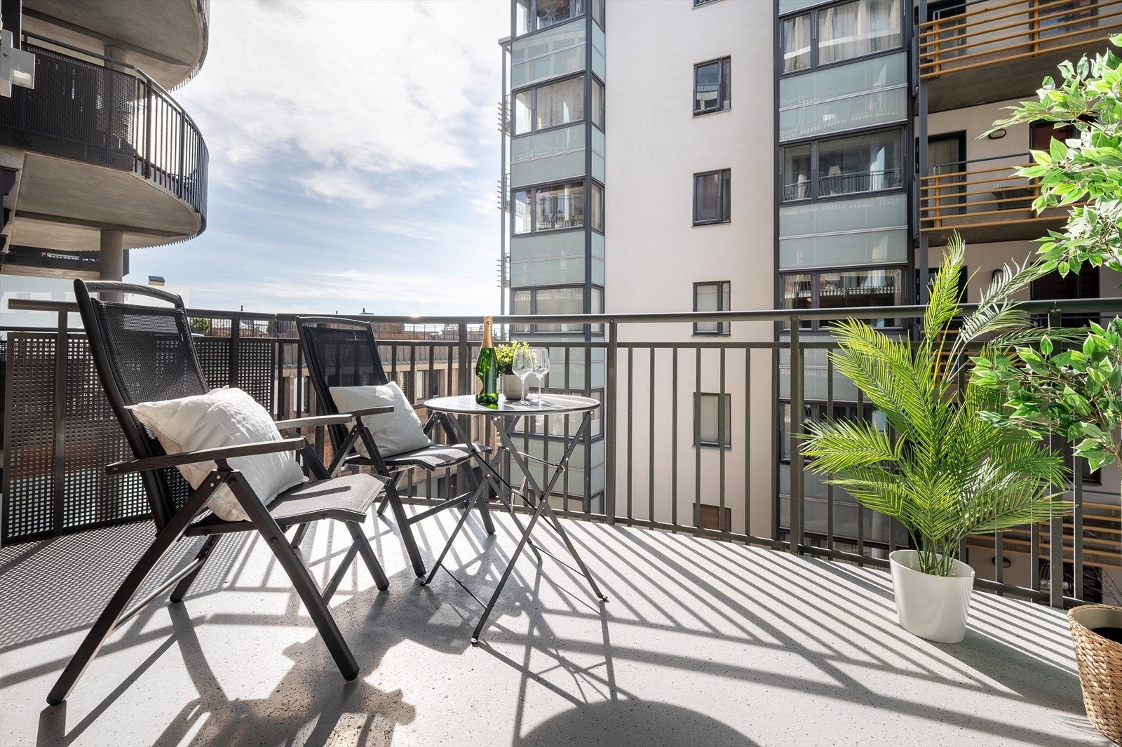 Ruben André Knutsen v/Eiendomsmegler 1 har gleder av å presentere Pilestredet Park 12A! Galleribilde