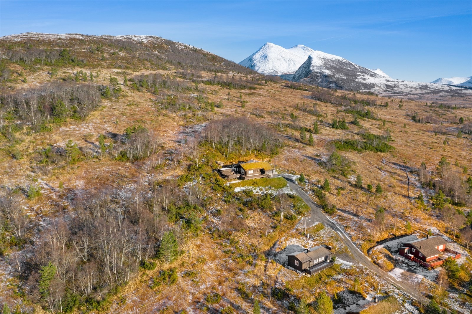 Her er også flotte langrennsløyper med utgangspunkt fra Fjellstova hvor løypene er preparerte hele vinteren Galleribilde