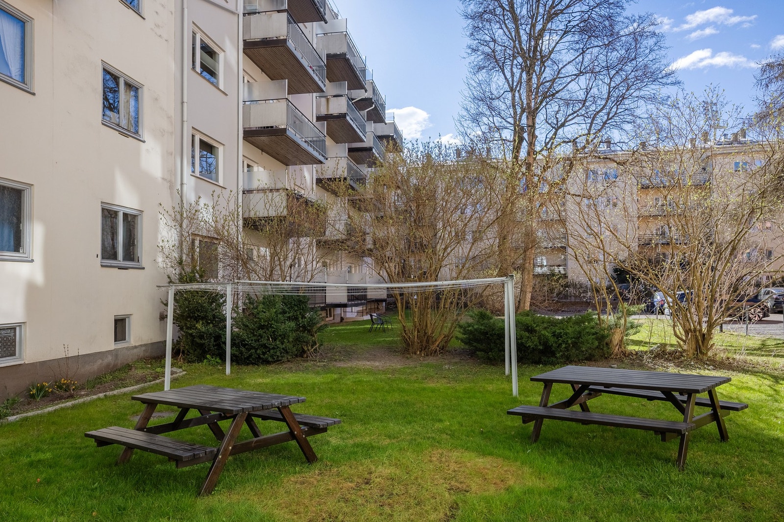 Hyggelig, pent opparbeidet gårdsrom. Galleribilde