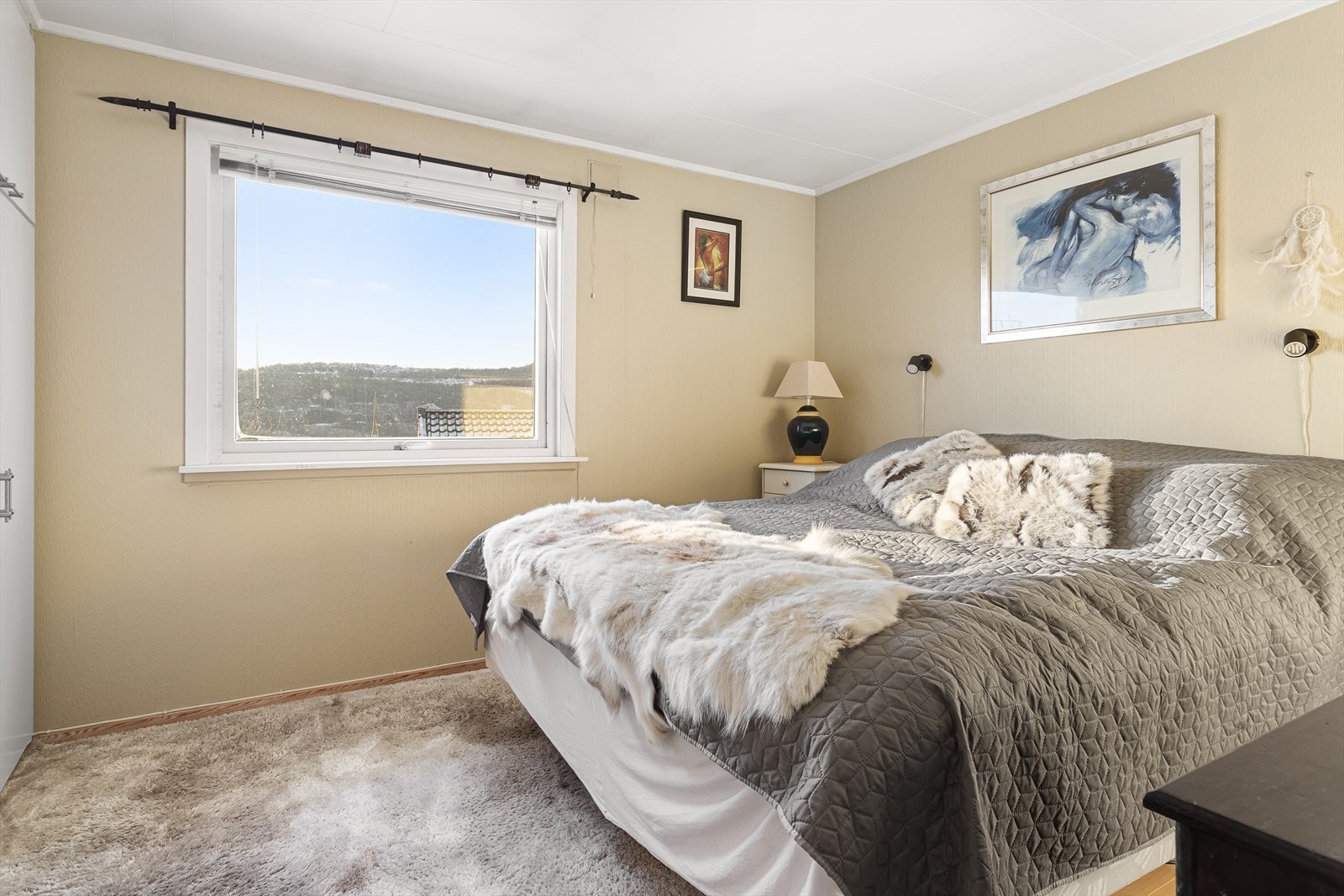 Soverom 3 har også god plass for dobbeltseng og garderobeskap Galleribilde