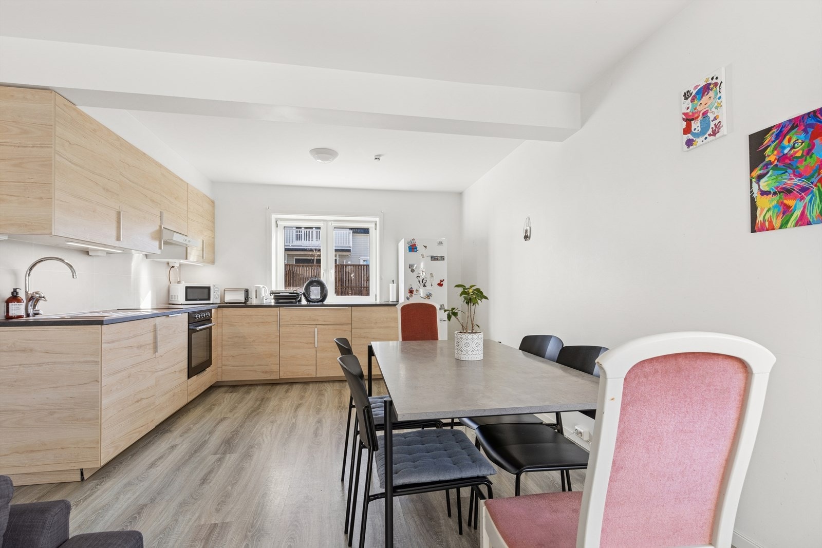 Hvitevarene medfølger. Galleribilde