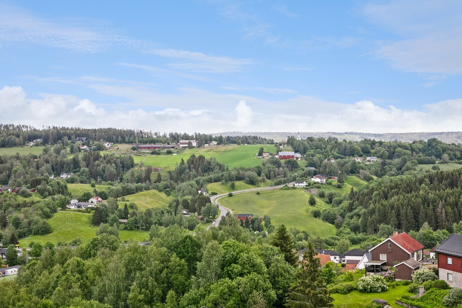 Utsikten er flott! Klarer du å se Nittedal kirke? Galleribilde