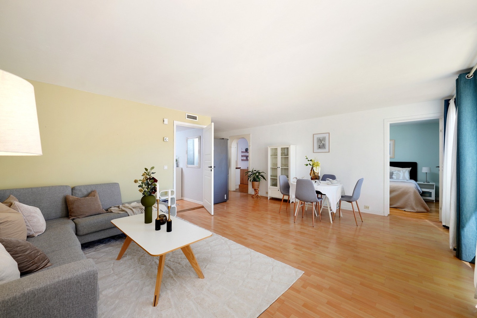 Romslig stue Galleribilde