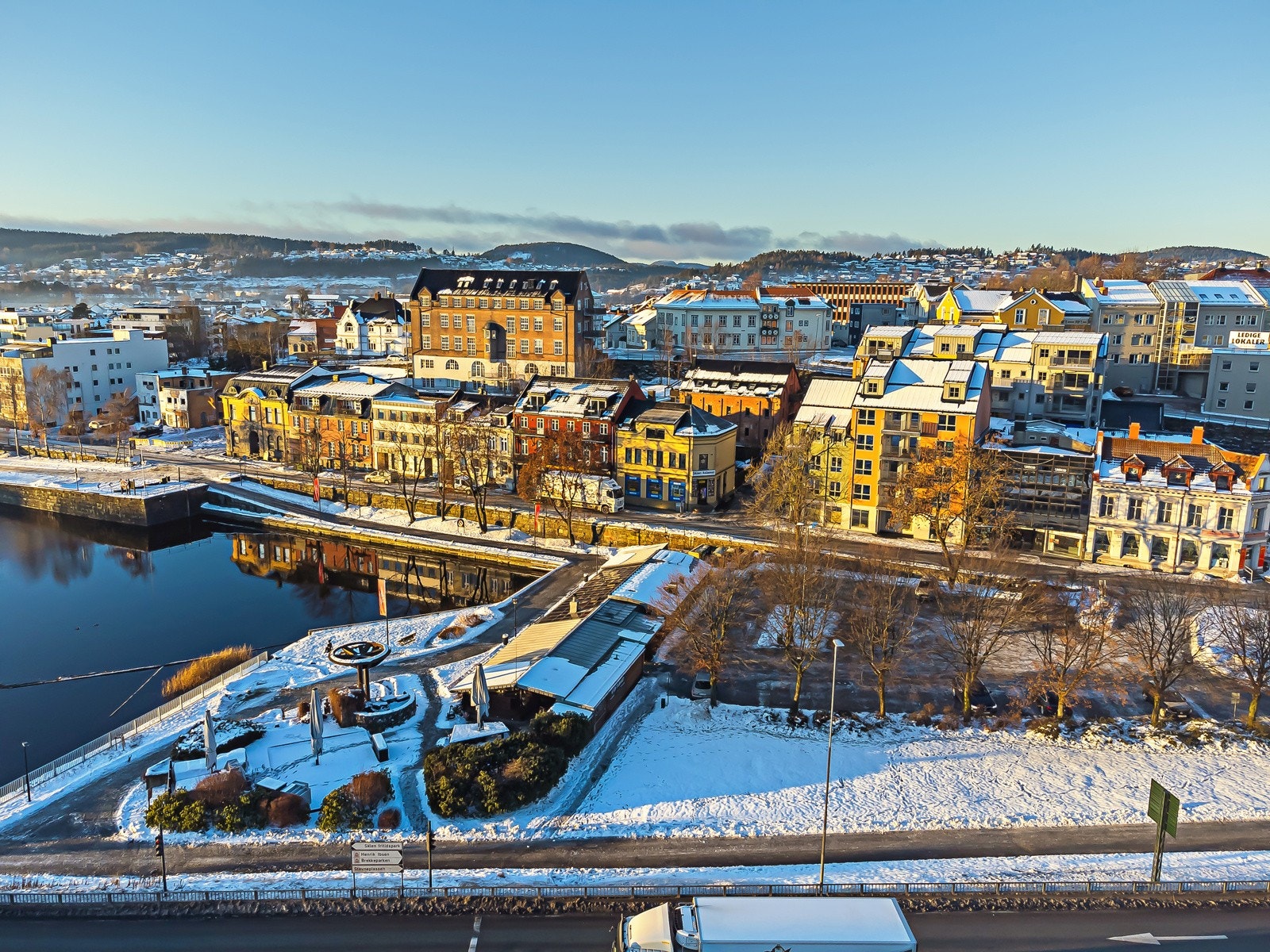Fra oven. Galleribilde