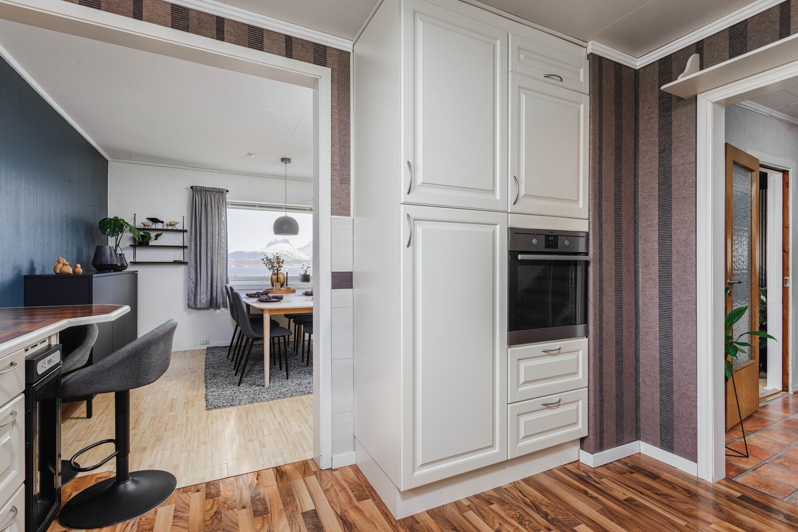 Fra spisesonen kan vi gå videre inn i kjøkkenet Galleribilde