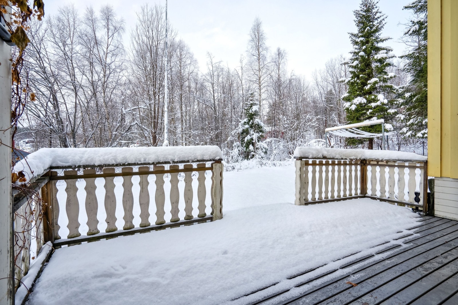 Veranda mot sør. Galleribilde