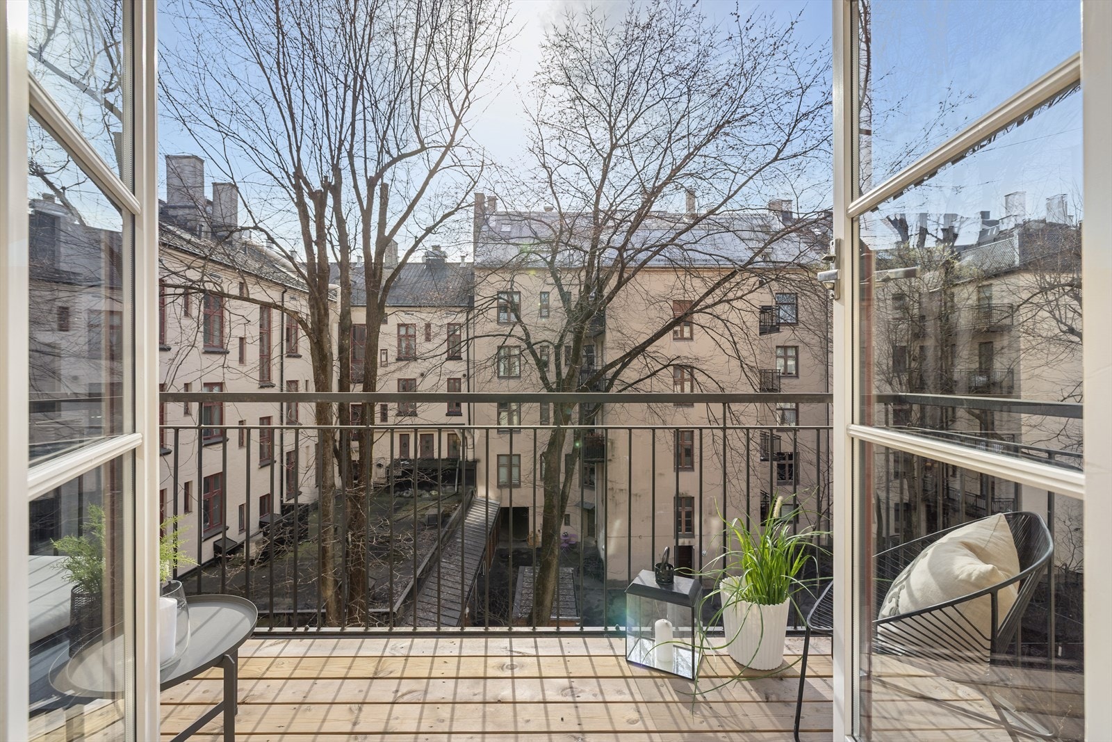 Sydvestvendt balkong på ca. 5 kvm. Galleribilde