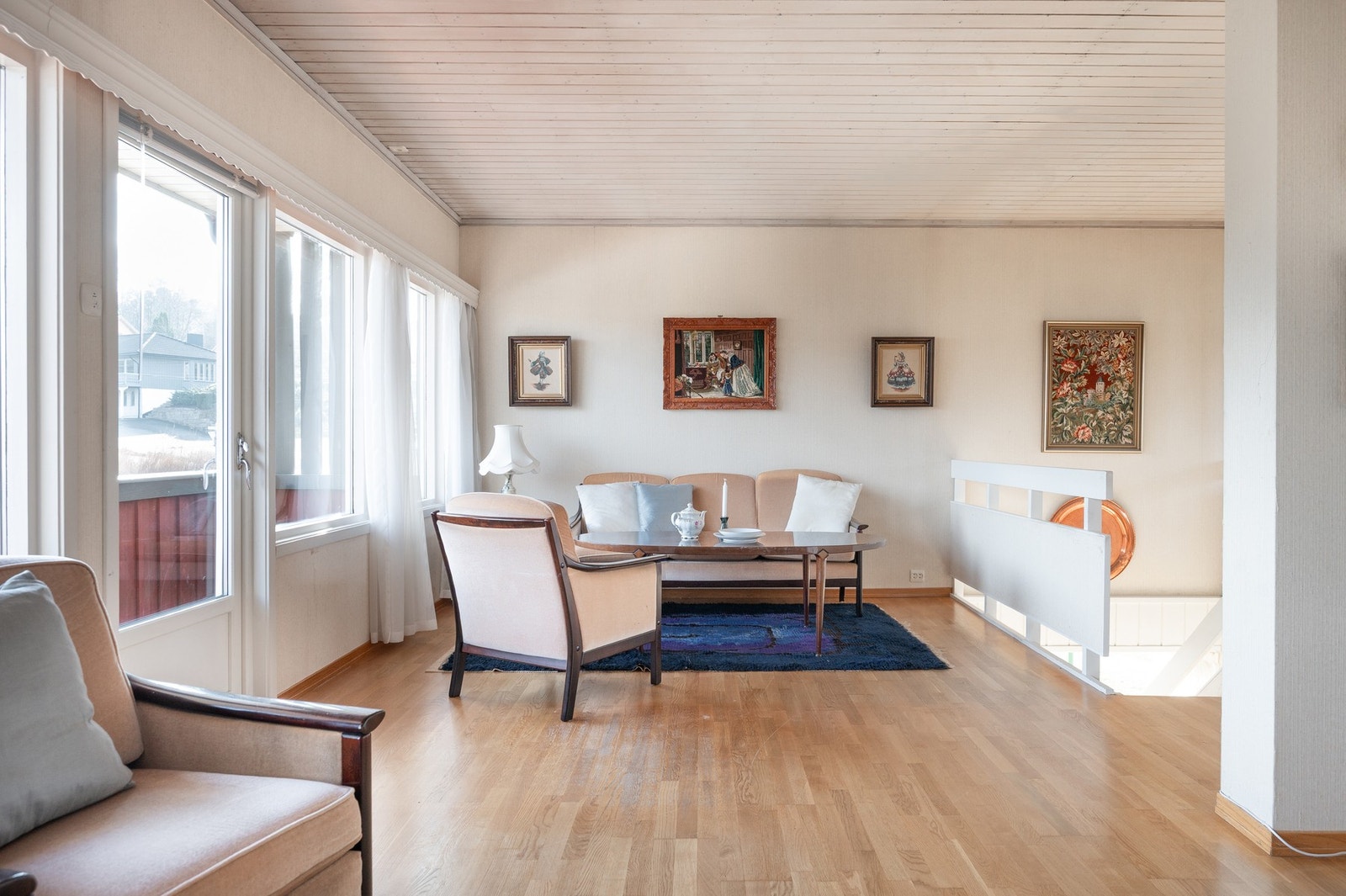 Det er utgang til balkong både mot sydøst og nordvest. Galleribilde