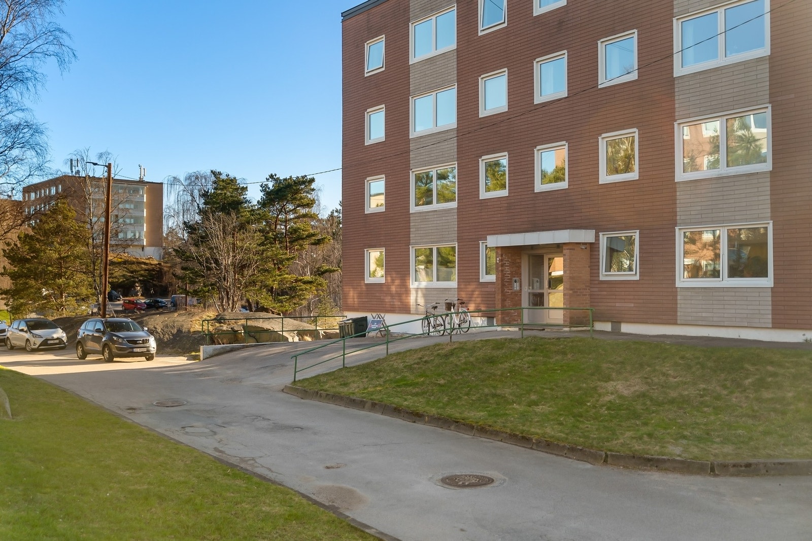 Det følger med to boder i felles kjeller Galleribilde