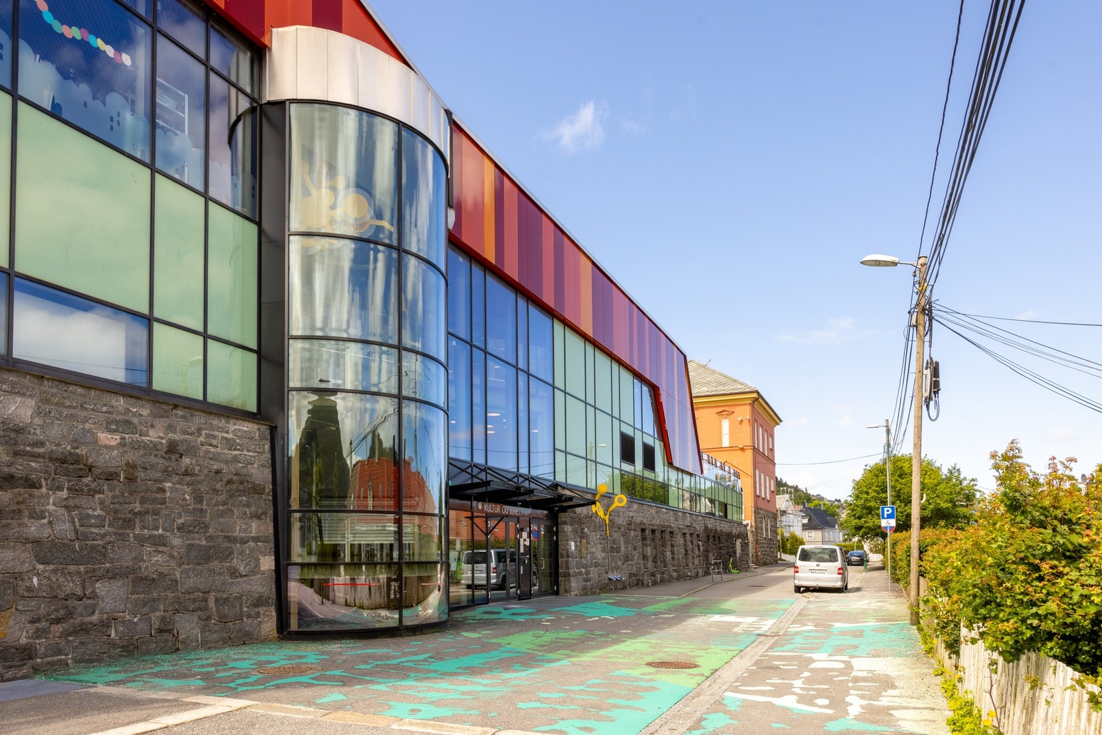 Ny-Kronborg skole - ett minutts gange fra leiligheten. Galleribilde