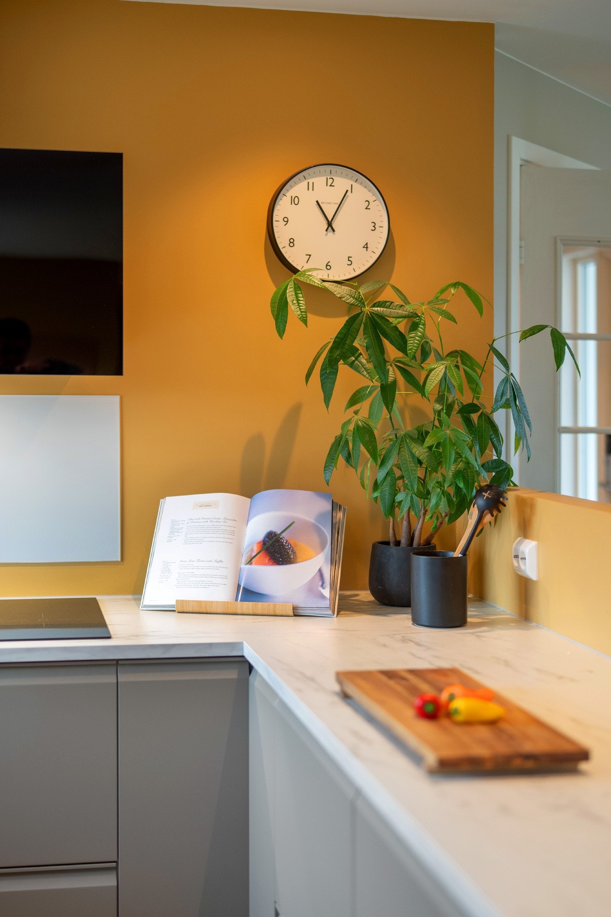 Praktisk og innbydende kjøkken. Galleribilde