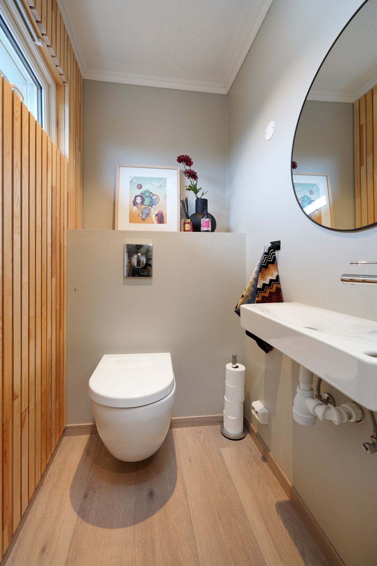 Toalettrom. Galleribilde