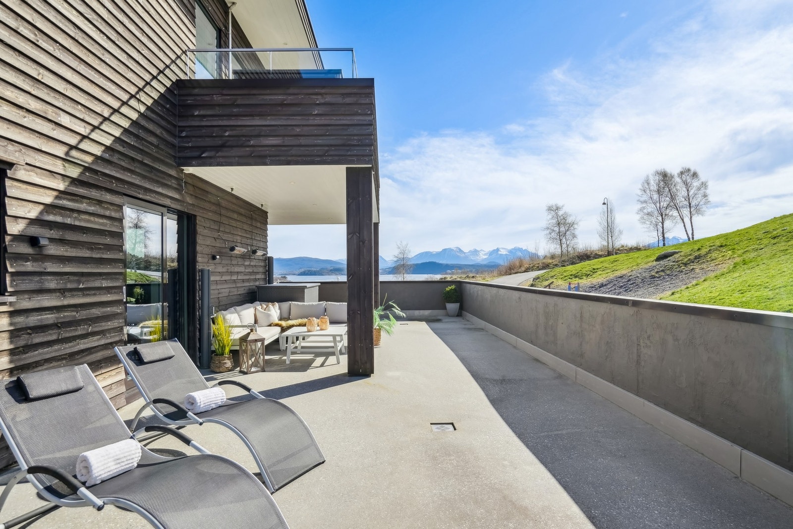 Det burde være rikelig med plass til å kunne organisere den årlige sommerfesten her! Galleribilde