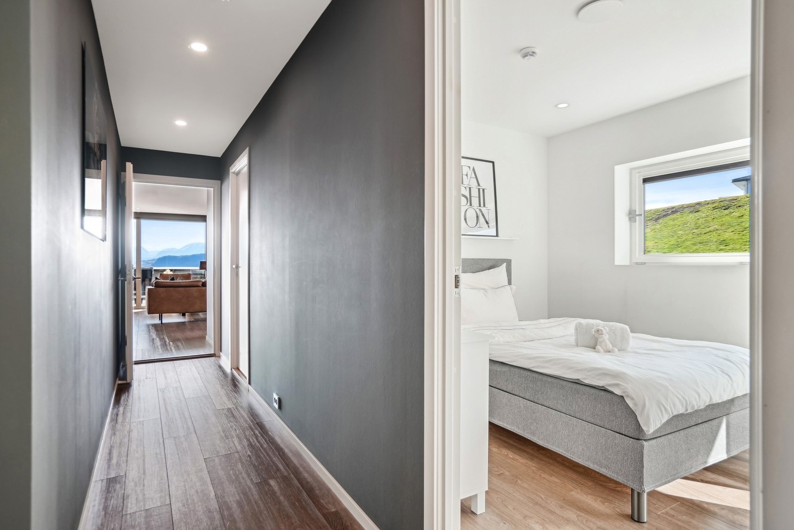 ''Soveavdelingen'' består av 2(3) soverom, bad, bod og den isolerte utestuen Galleribilde