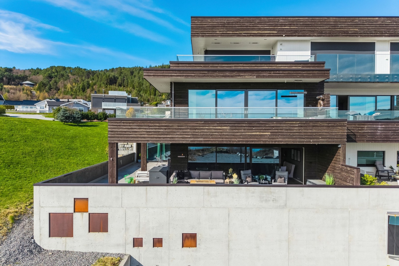 Passer ikke oppsatt tid for visning? Ta kontakt med megler for å avtale privatvisning Galleribilde