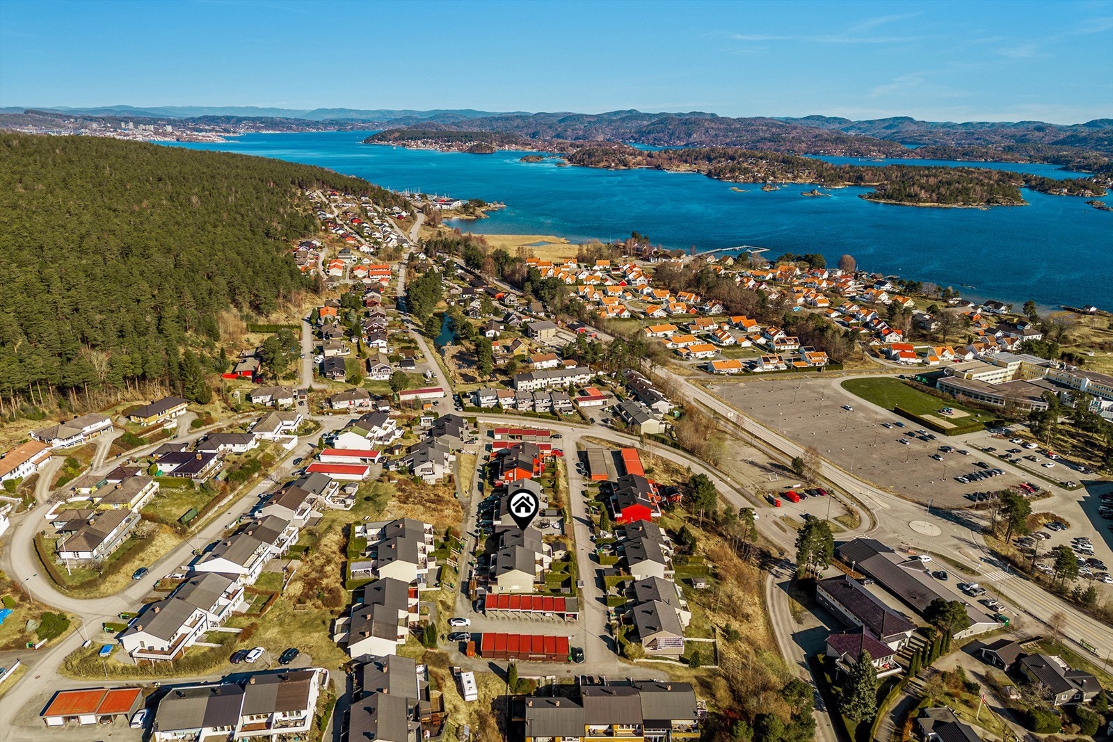Attraktiv beliggenhet i etablerte omgivelser. Galleribilde