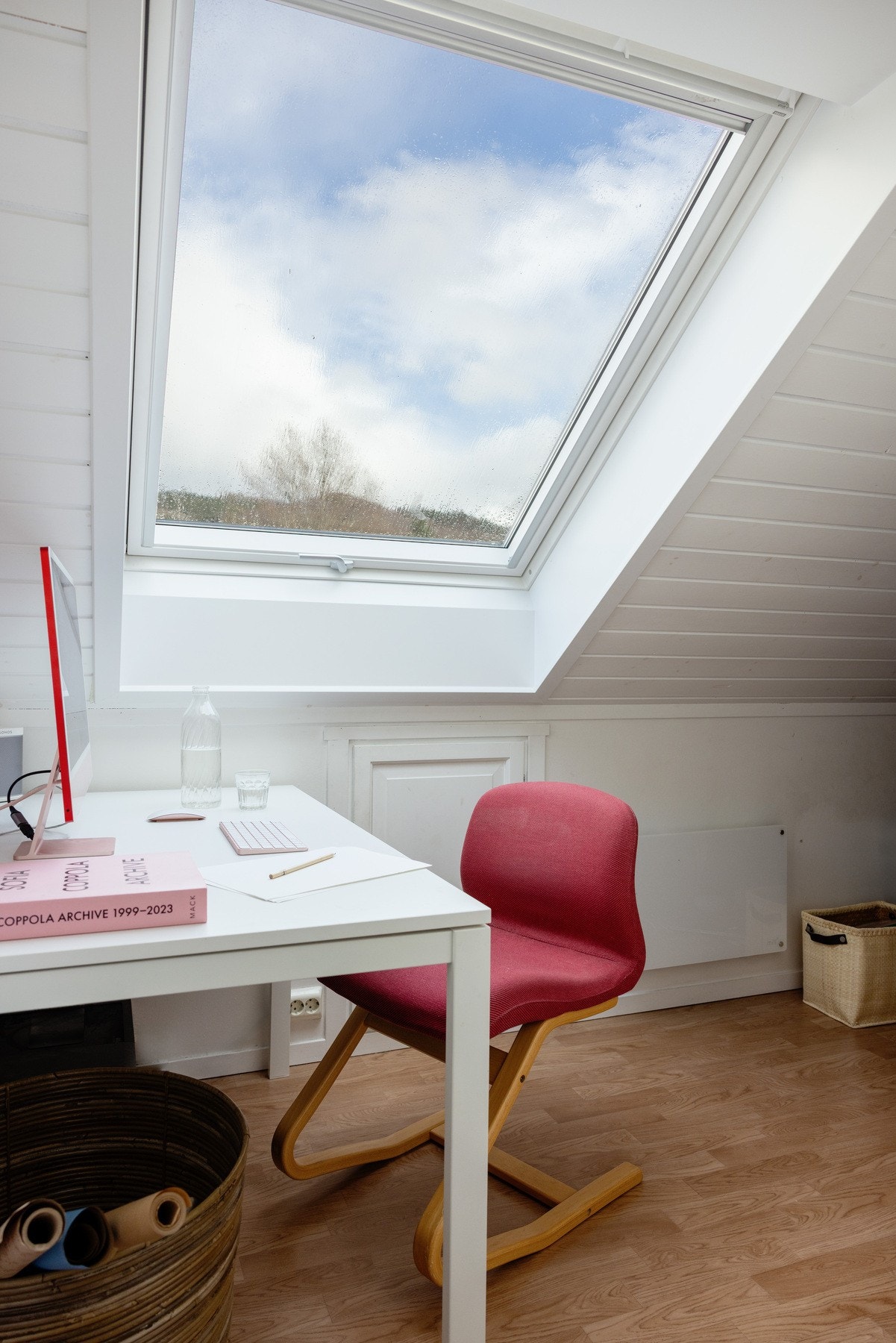 Disponibelt rom som av nåværende eier har vært benyttet som kontor. Rommet har veluxvindu og tilkomst til kneloft. Galleribilde