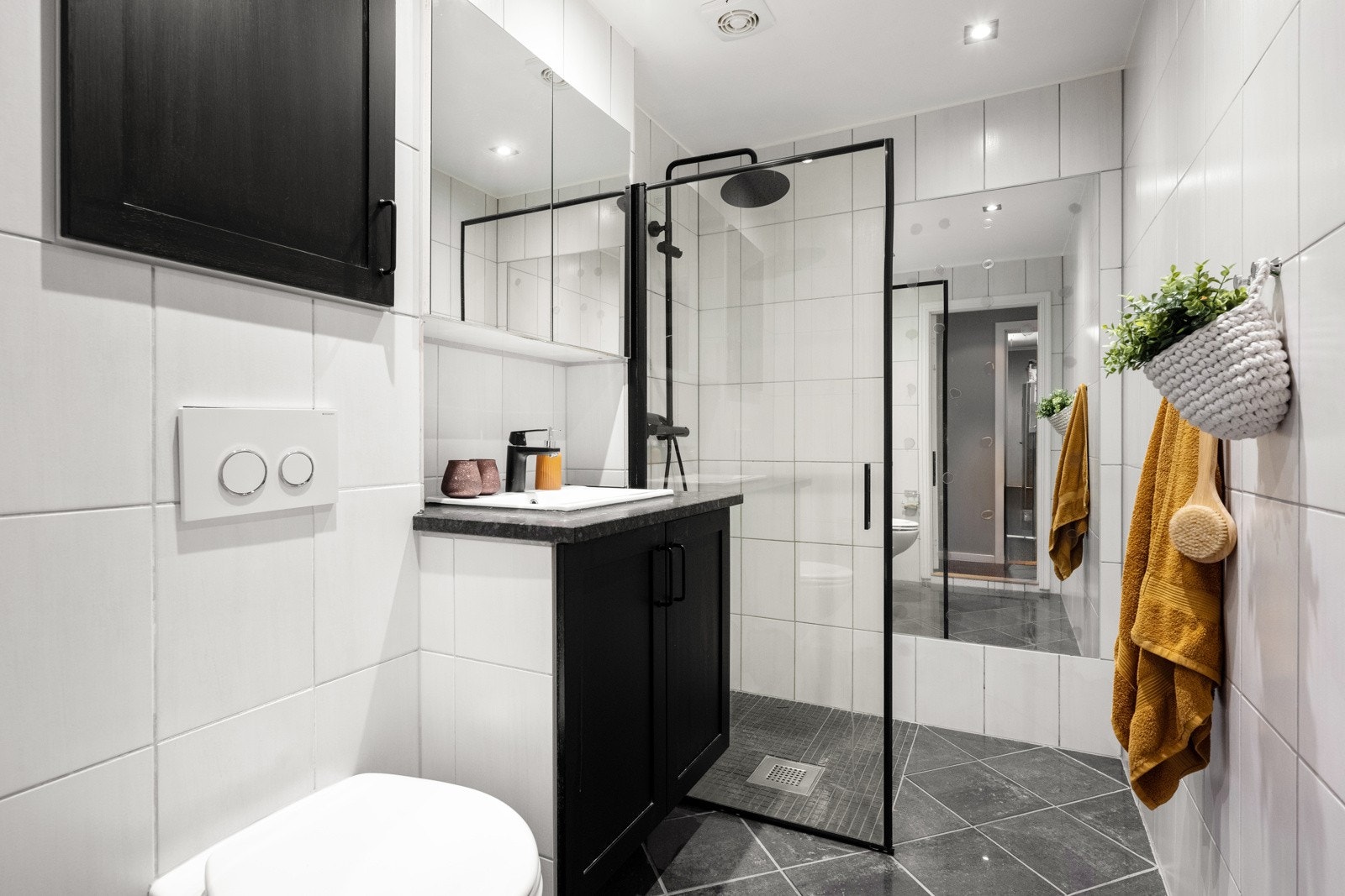 Bad/wc i 1. etg. Galleribilde