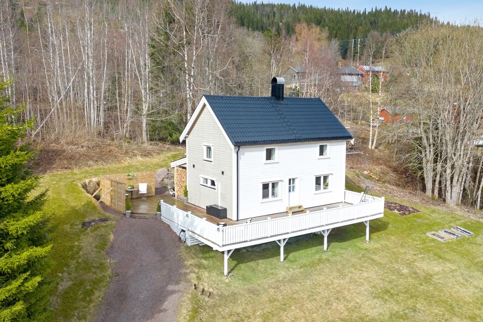 Vinduer fra 2013 og 2024, taktekking fra 2013 Galleribilde