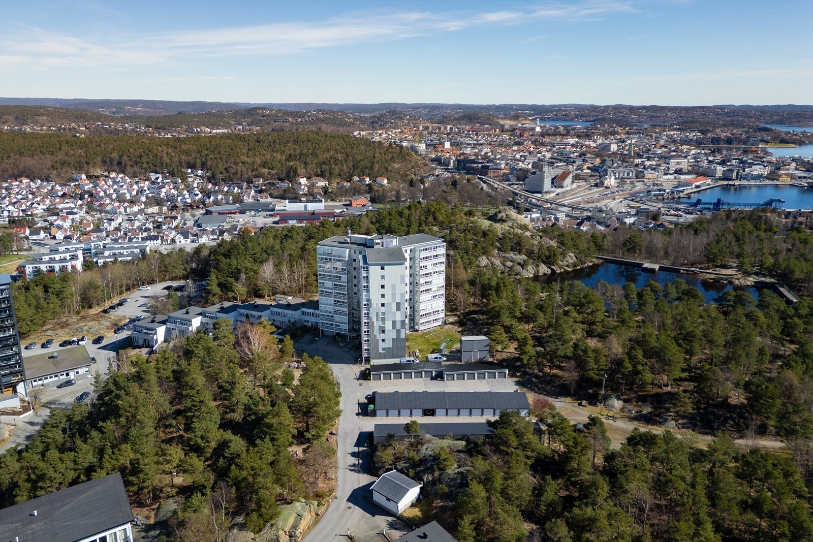 Sentral beliggenhet kun 2 km fra sentrum Galleribilde