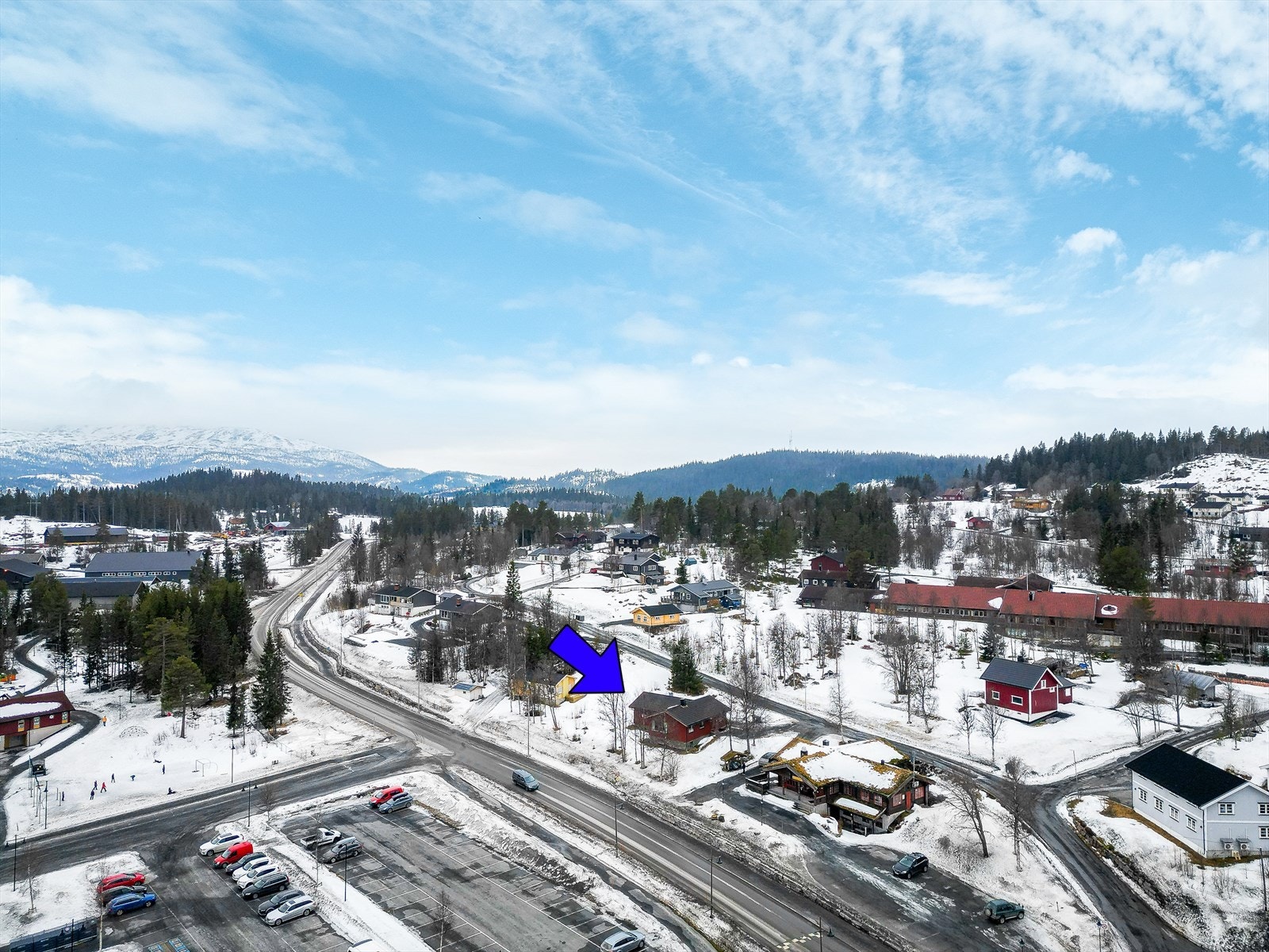 Boligområdet har en sentral og barnevennlig beliggenhet i Rauland med Rauland barnehage og Rauland skule i umiddelbar nærhet. Nærområdet kan også by på idrettshall, svømmehall, fotballbane, akebakker, grillhytte, skiløyper og ellers flotte turområder. Galleribilde