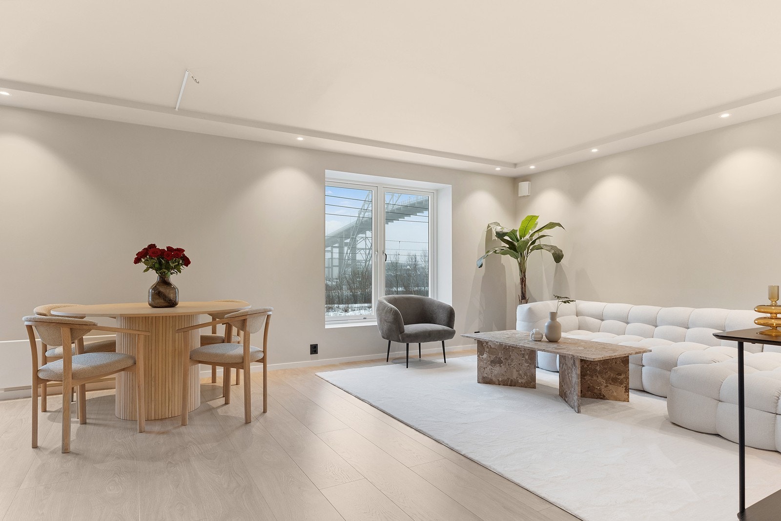 Lys og trivelig leilighet med sentrumsnær beliggenhet Galleribilde