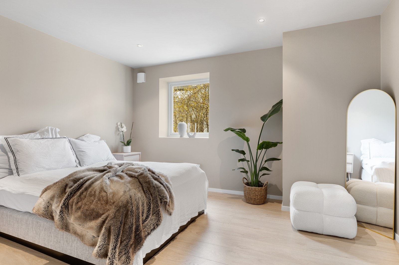 Soverom 1 er meget romslig og innbydende Galleribilde