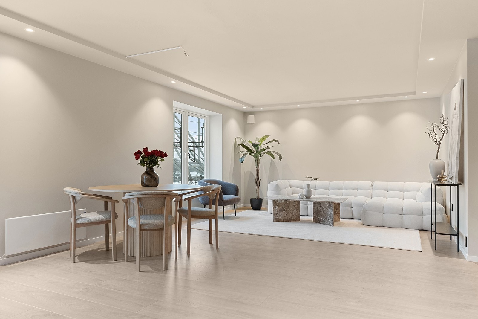 Hele eiendommen er totalrenovert, og fremstår som ny Galleribilde