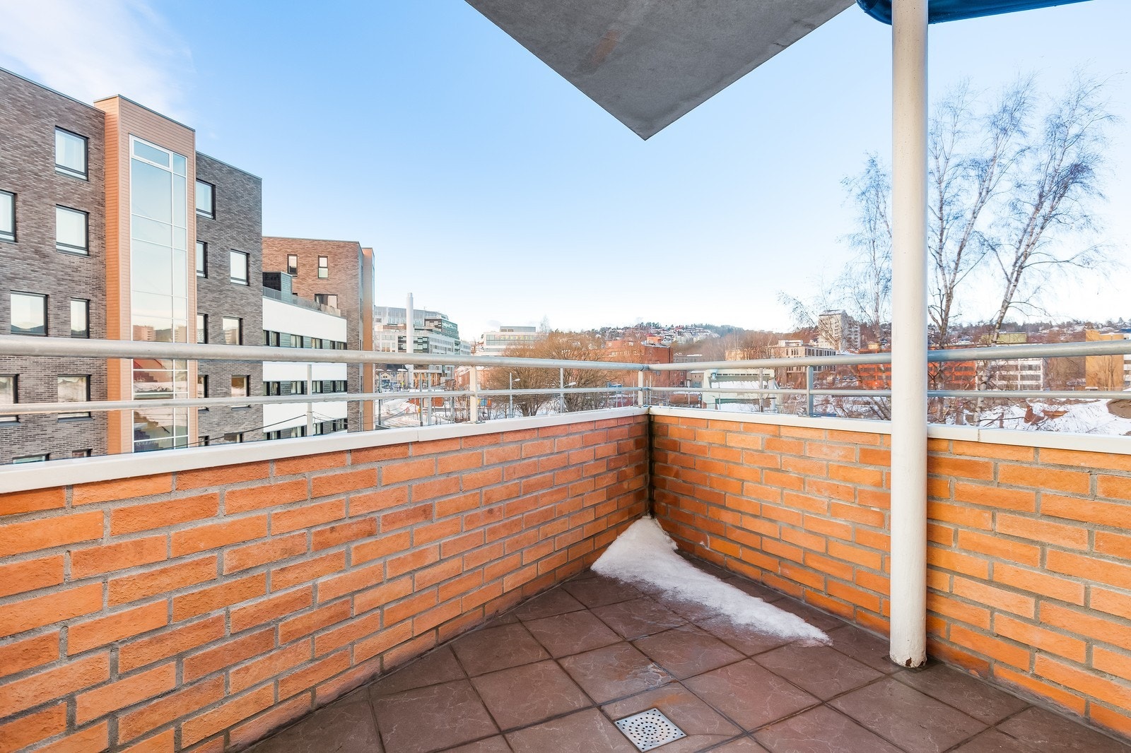 Luftig balkong Galleribilde