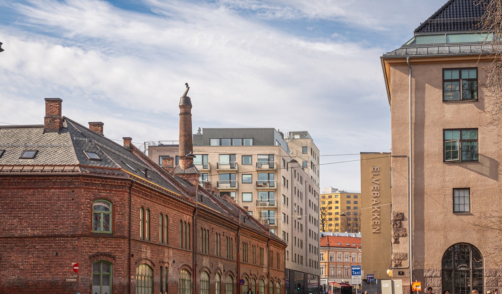 Bygget sett fra krysset Hausmannsgate/Mariboes gate. Galleribilde