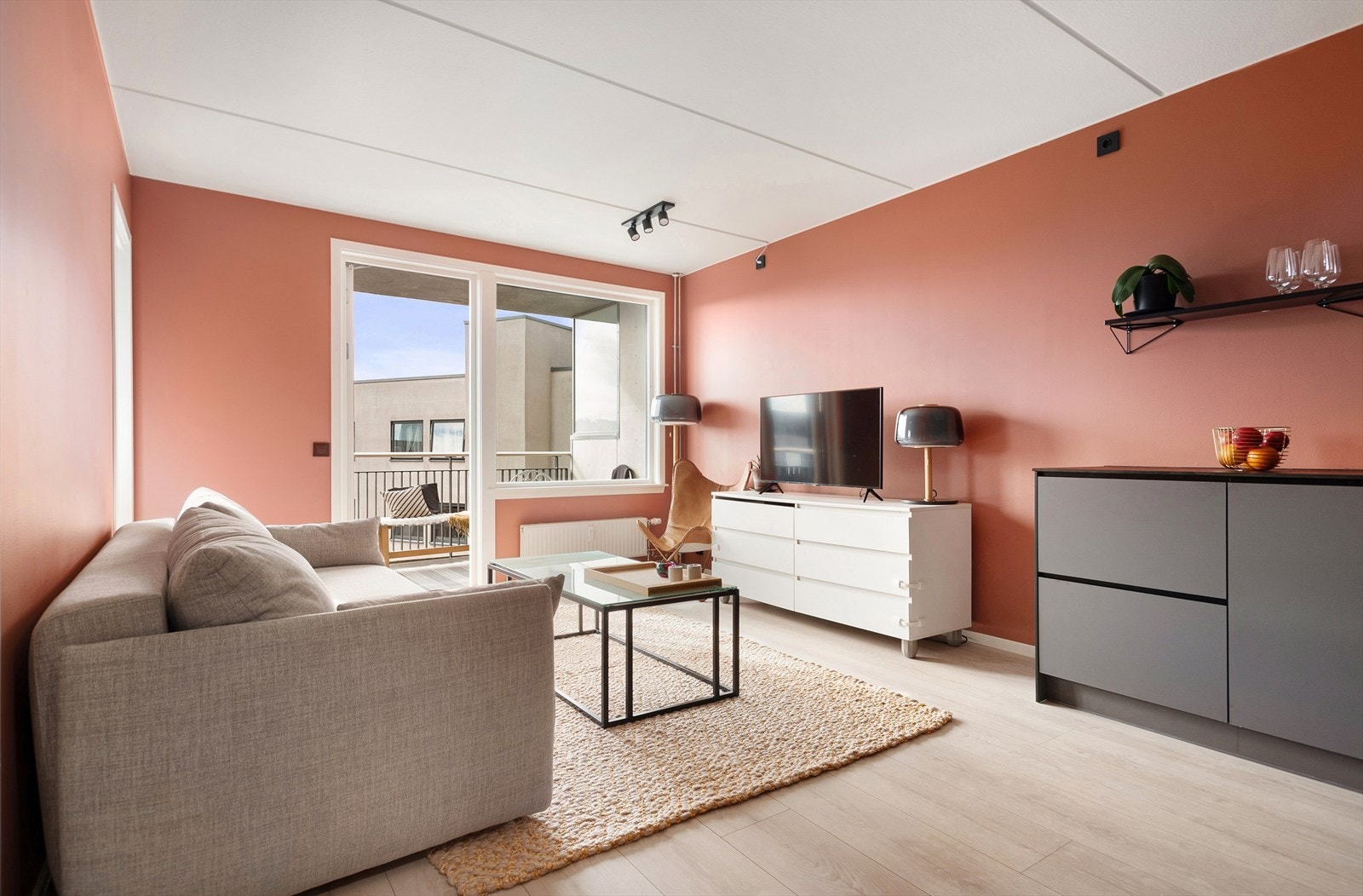 Fra leiligheten ser man himmelen godt. Galleribilde