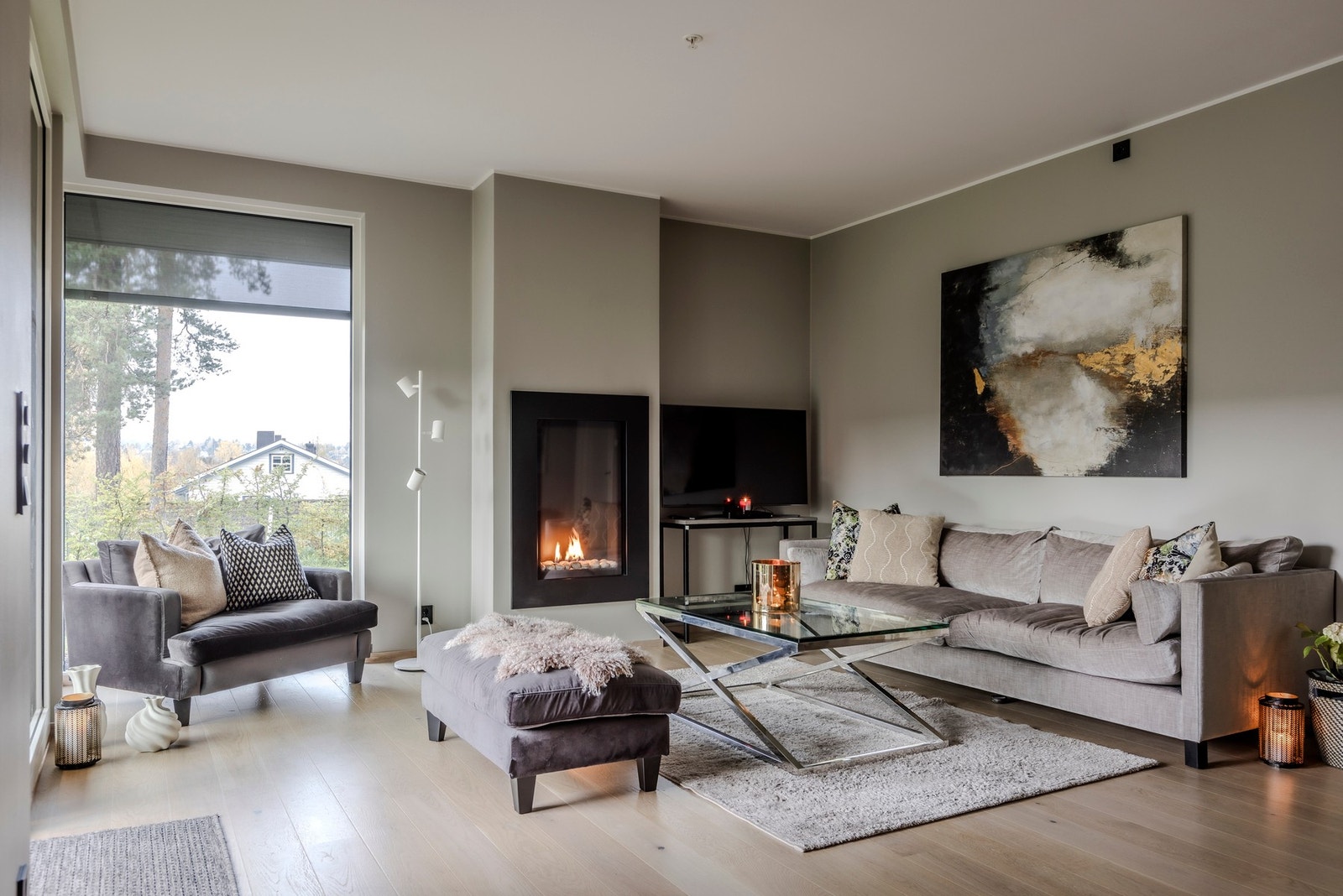 Med vannbåren gulvvarme og balansert ventilasjon sørger deilig inneklima. Galleribilde