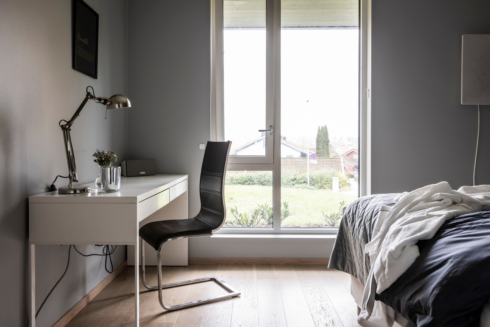 Hovedsoverom har egen åpen walk-inn løsning med adkomst fra stue. Galleribilde