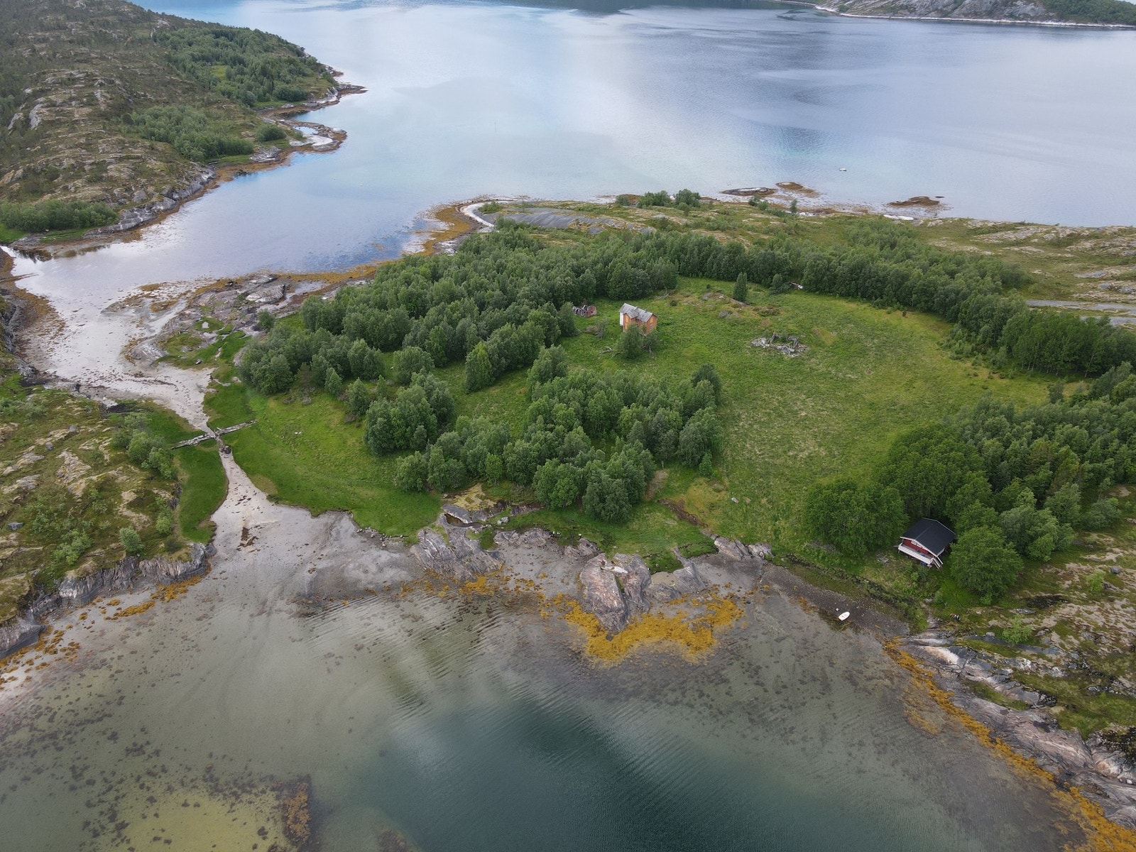 Ved kjøp av hytten følger det også med en båt. Galleribilde