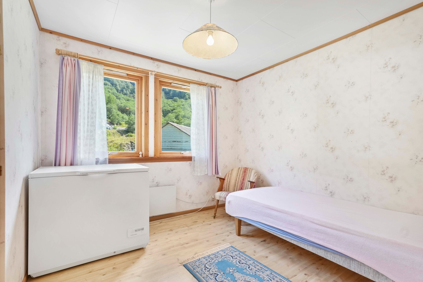 Soverom 1 av 5 - dette på hovedplan Galleribilde