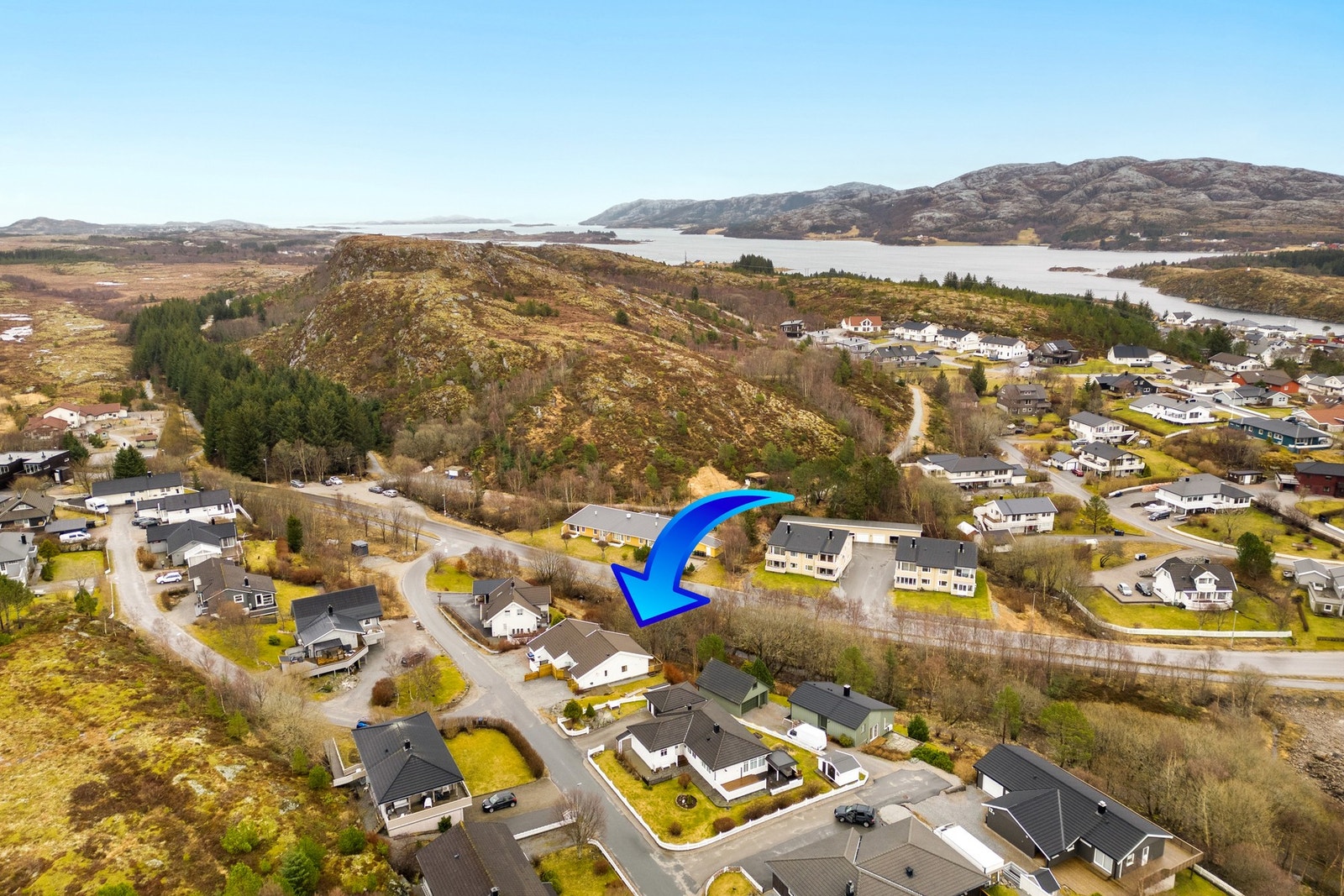 Sentralt og samtidig tilbaketrukket i familievennlige omgivelser med nærhet til fine turområder Galleribilde