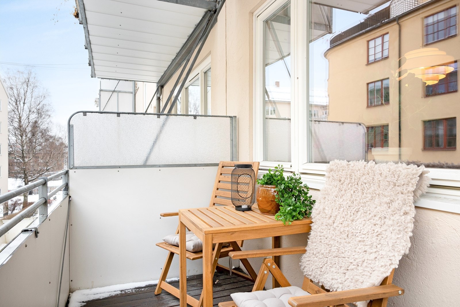 Leiligheten byr på en herlig nordvestvendt balkong ca. 6 kvm. Galleribilde