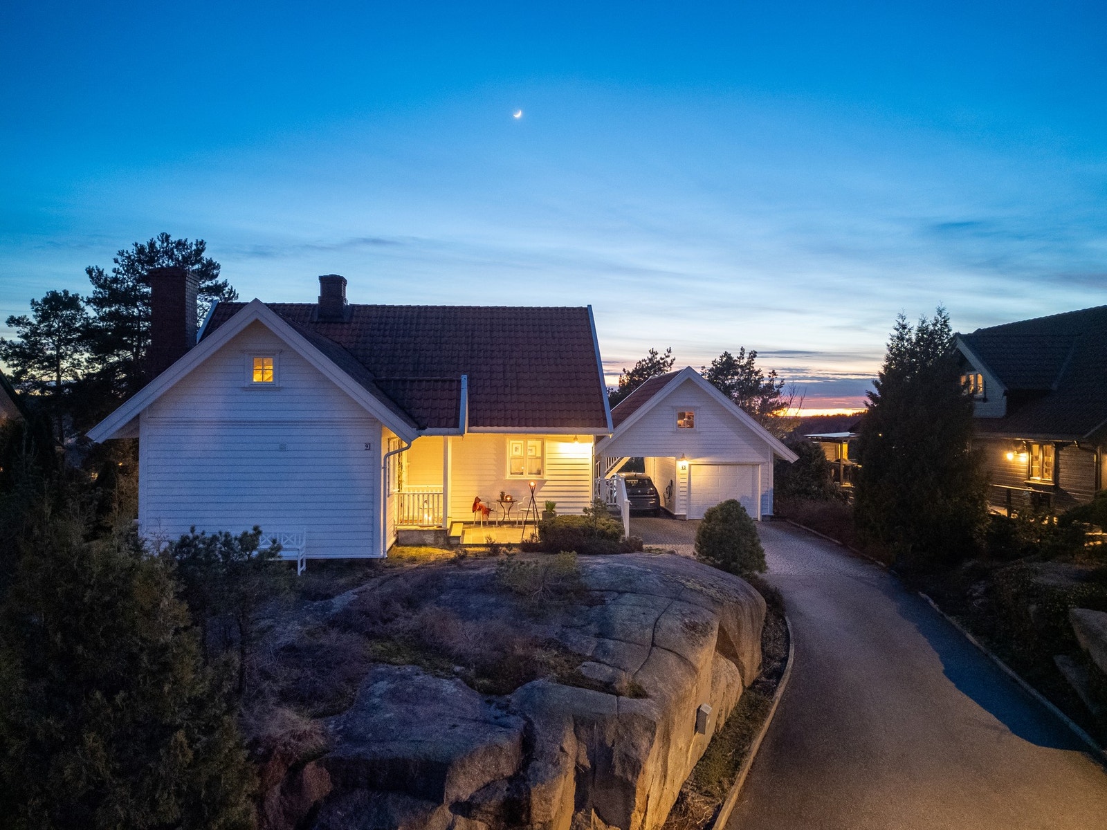 Brosteinsbelagt inngangsparti Galleribilde