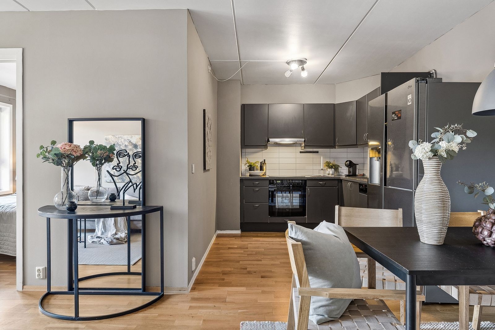 Man kan velge å innfri fellesgjeld slik at felleskostnader blir 4 450,- pr. mnd. Galleribilde